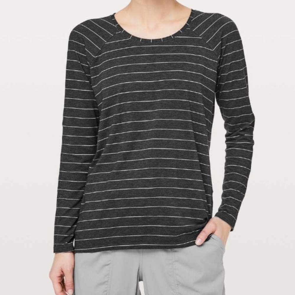 Lululemon Athletica Black and White Striped Emerald Long Sleeve Top Size 10
